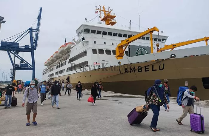LONJAKAN PENUMPANG: Jumlah penumpang di Pelabuhan Malundung Tarakan mulai terlihat meningkat sejak pekan lalu.