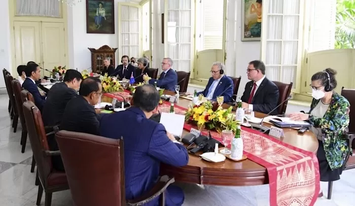 Menteri Perdagangan, Muhammad Lutfi mendampingi Presiden RI, Joko Widodo menerima kunjungan Perdana Menteri Australia, Anthony Albanese di Istana Kepresidenan Bogor, Jawa Barat, Senin (6 Juni 2022).