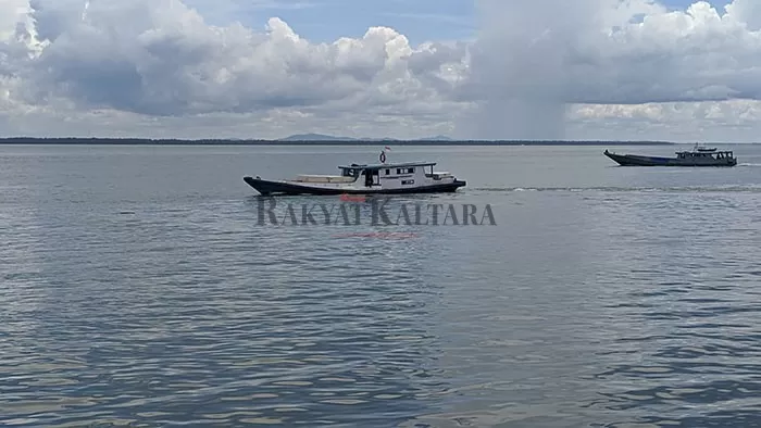 ALUR PELAYARAN: Aktivitas pelayaran di perairan Tarakan saat ini masih terkendala adanya budidaya rumput laut di sekitar Pantai Amal.
