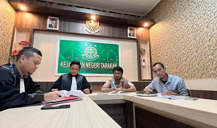 KASUS TIPIKOR: Persidangan secara online dugaan korupsi pembangunan sarana prasarana di SD Negeri 052 Tarakan.
