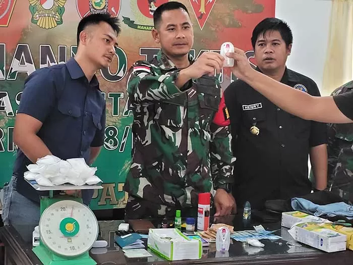 DARI MALAYSIA: Penyelundupan narkotika jenis sabu 1 kg yang digagalkan Satgas Pamtas RI–Malaysia, Yonarmed 18/Komposit Buritkang.