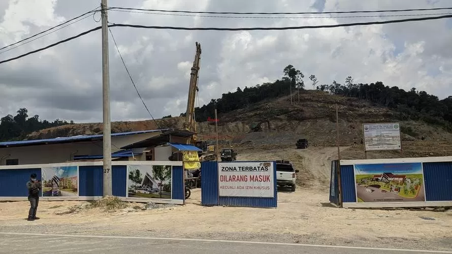 PEMBANGUNAN: Lokasi pembangunan gedung DPRD Kaltara di Jalan Poros Trans Kalimantan, Desa Gunung Seriang.