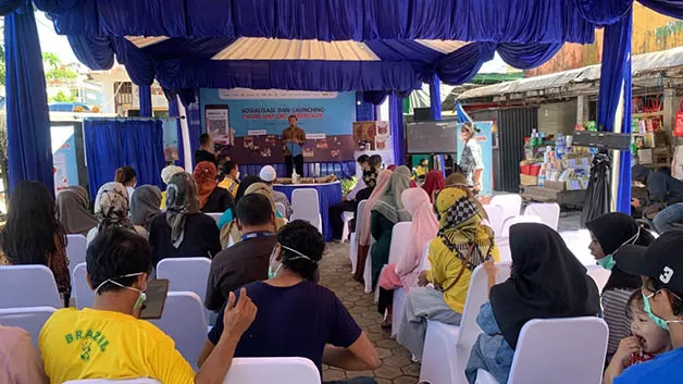 RESMIKAN QRIS: KPwBI Kaltara meluncurkan Pasar Siap QRIS di Pasar Batu, Kelurahan Sebengkok, Kamis (22/9).