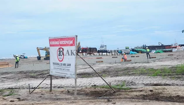 PROGRES PEMBANGUNAN: Kawasan Industri di Desa Tanah Kuning-Mangkupadi, Kecamatan Tanjung Palas Timur mulai terlihat progresnya.