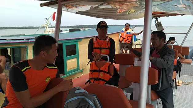 BELUM DITEMUKAN: Pencarian korban Anca yang diduga terjatuh dari speedboat di perairan Kabupaten Bulungan masih terus dilakukan, Senin (31/10).