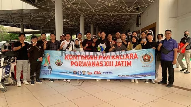 RAMAIKAN PORWANAS: Tiba di Bandara Juanda Surabaya, Kontingen PWI Kaltara menuju Malang untuk tampil di Porwanas XIII.