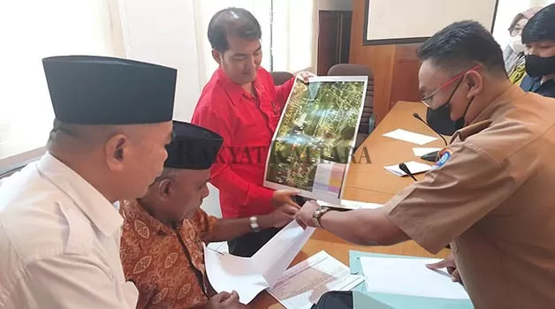 RAPAT DENGAR PENDAPAT: BLU Kantor UPBU Juwata Tarakan bersama DPRD Tarakan membahas permasalahan sengketa lahan, Selasa (7/3).
