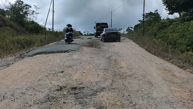 BUTUH PERBAIKAN: Infrastruktur jalan dari Brigif menuju Kecamatan Tanjung Palas Timur menjadi atensi DPRD Bulungan agar bisa diperbaiki.