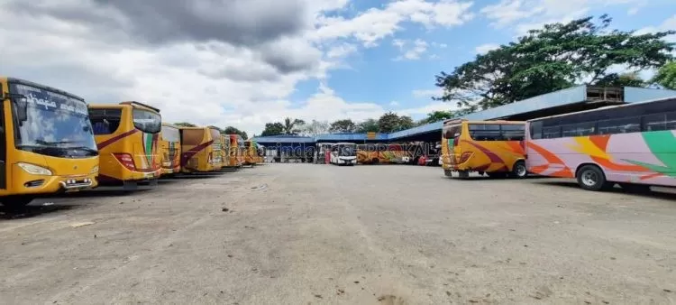 150 bus dari tiga Perusahaan Otobus (PO), yang beroperasi melayani rute Samarinda – Balikpapan – Penajam Paser Utara – Banjarmasin, maupun sebaliknya tak kunjung beroperasi.