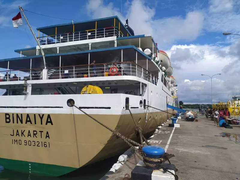 DARI AWERANGE: KM Binaiya yang bertolak dari Pelabuhan Awerange di Sulawesi Selatan disebut akan menjadi gelombang puncak arus balik Idulfitri 1443 H.