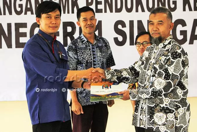 SMKN 1 Singgahan Siap Cetak Lulusan Berkualitas Siap Kerja - Radar ...