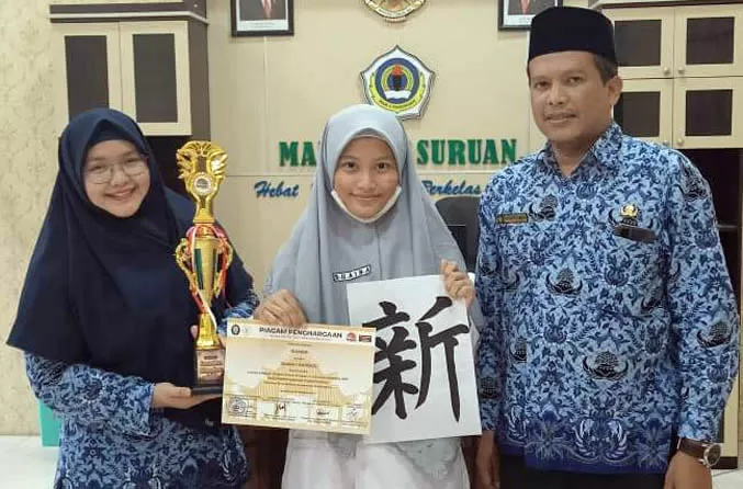 Suaiba, Siswi MAN 1 Pasuruan Juara Menulis Seni Kaligrafi Jepang ...