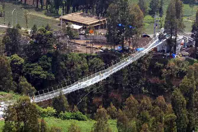 Jembatan Kaca Di Bromo Sudah Ada, Kereta Gantung Kapan? - Radar Bromo