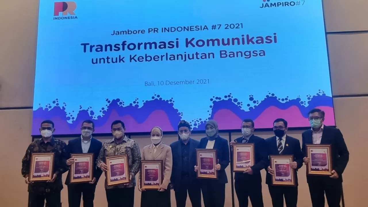 Mendag Lutfi Raih Penghargaan Most Popular Leader - Radar Jogja