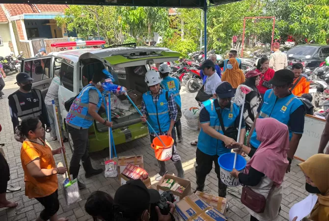 Banjir Bandang Di Semarang, PLN Gerak Cepat Berikan Bantuan Kemanusiaan ...