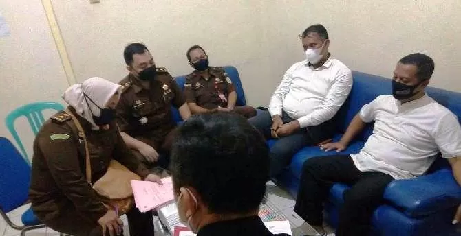 Polda Limpahkan Berkas Ke Kejati - Radar Mojokerto