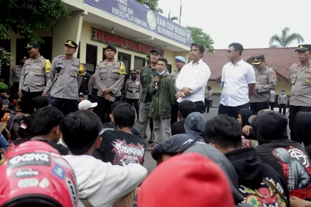 Tagih Penanganan Kasus, Ratusan Pesilat Geruduk Mapolresta Mojokerto ...