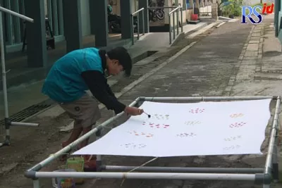 Batik Ciprat Karya Penyandang Disabilitas Curi Perhatian - Radar Semarang