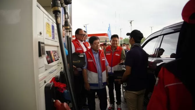 Dirut Pertamina Patra Niaga Semangati Personel Satgas Nataru, Jamin ...