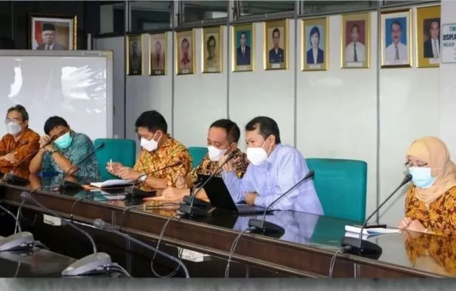 Lima Anggota Dewan Pengawas PDAM Terpilih, Dituntut Kerja Keras - Radar ...