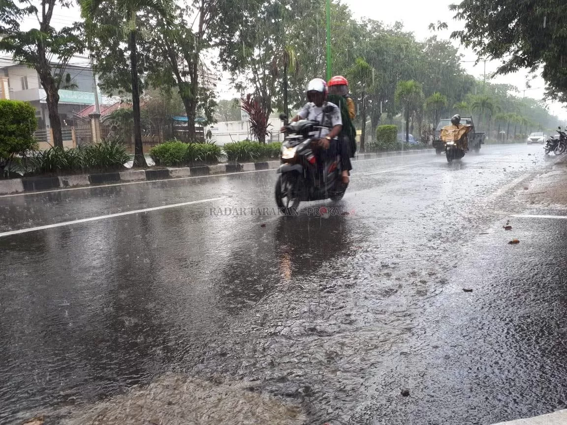 EMANGNYA ADA APA...??? BMKG Peringatkan Tiga Daerah Di Kaltara - Radar ...