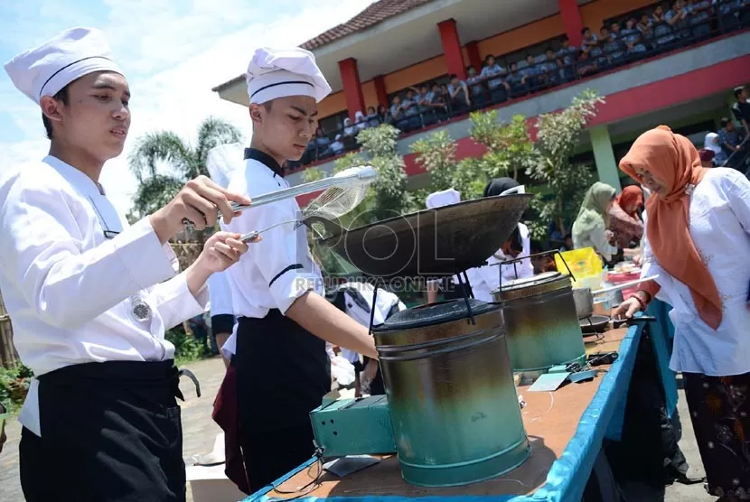 20 Smk Terbaik Di Indonesia Berdasarkan Nilai Utbk Kampus Republika Halaman 2 