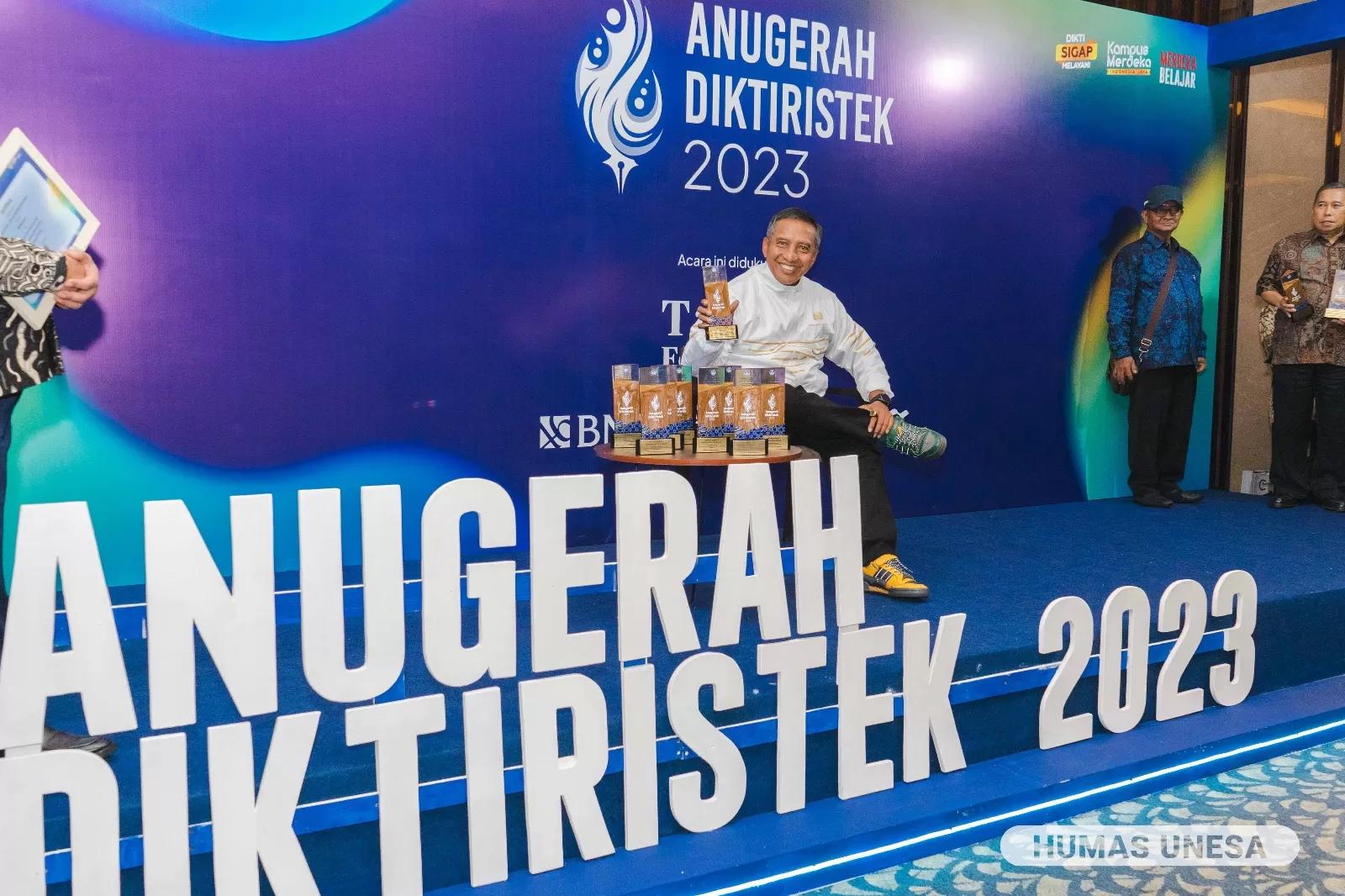 Debut PTN-BH, Unesa Boyong 9 Medali Anugerah Diktiristek 2023 - Sapa Nusa