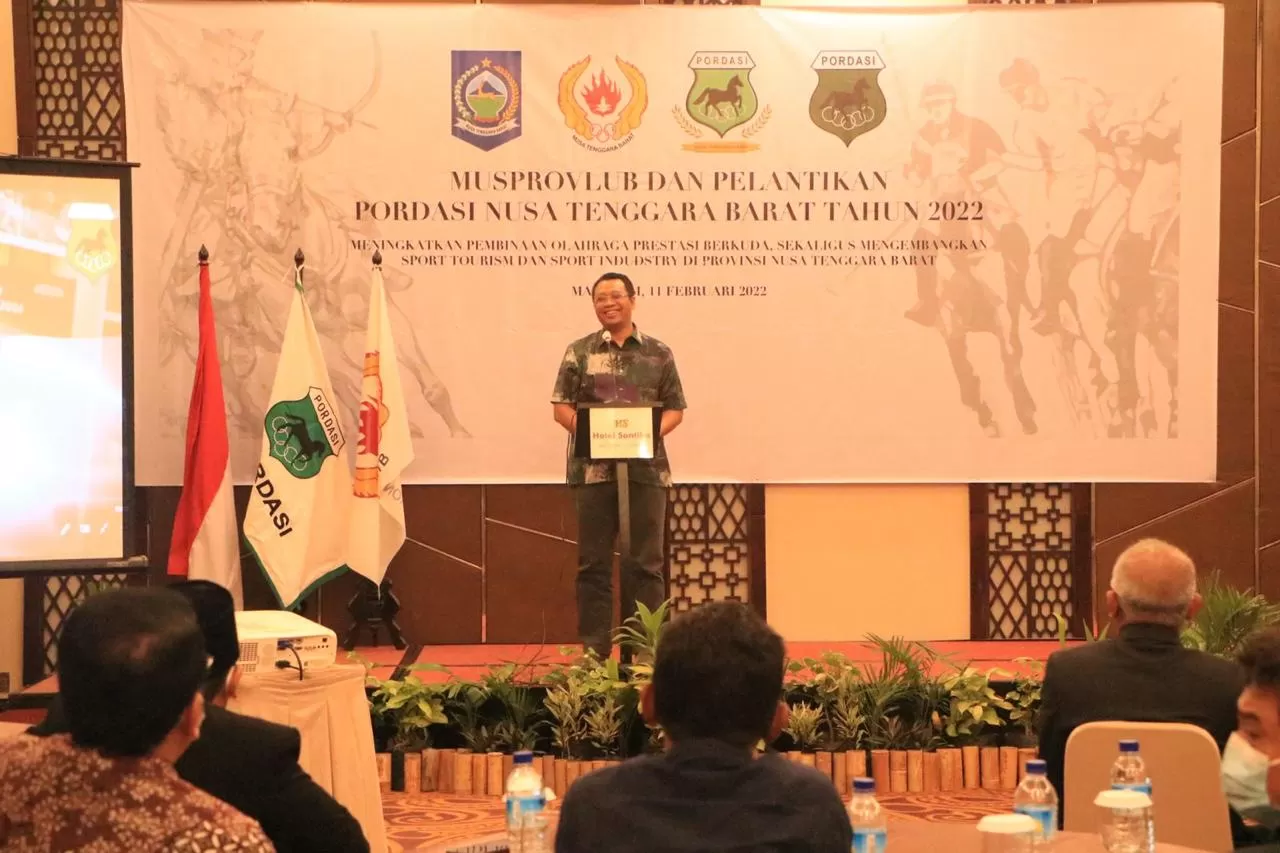 Foto : Gubernur NTB, pada acara pelantikan pengurus Persatuan Olahraga Berkuda Seluruh Indonesia (PORDASI) NTB Masa Bakti 2022-2026, Jum'at (11/02/22) di Hotel Santika Kota Mataram.  