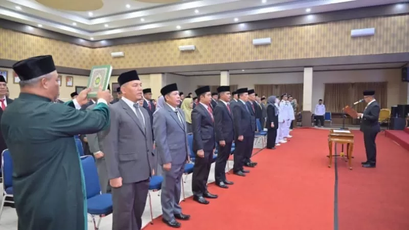 Pemko Payakumbuh melantik sejumlah pejabat di Aula Josrizal Zain, Balai Kota Payakumbuh, Senin (2/2/2026). (Foto: Pemko Payakumbuh)