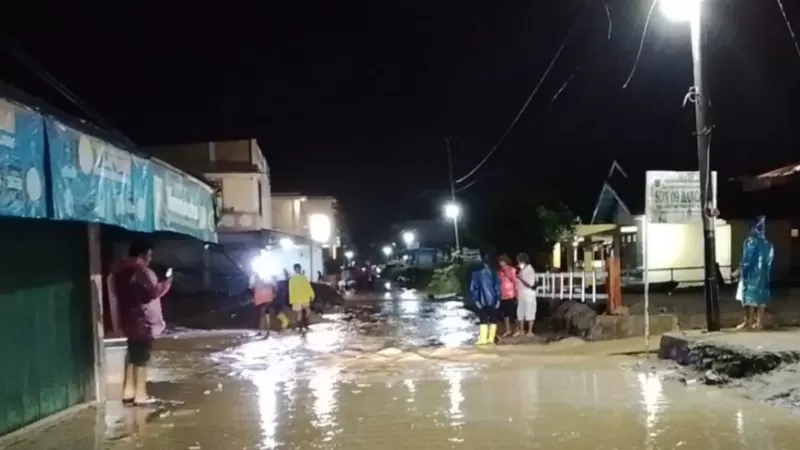 Salah satu wilayah terdampak luapan banjir di Kabupaten Agam akibat hujan deras yang melanda wilayah tersebut sejak Rabu (11/1/2026) malam. (Dok. BPBD Agam)