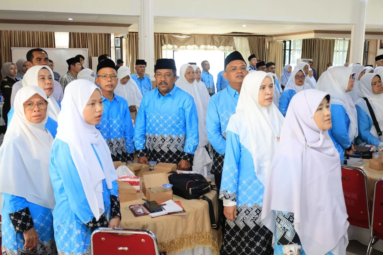 Sebanyak 133 JCH Pariaman 2026 dilepas ke Tanah Suci. Jumlah ini meningkat dari 103 jemaah pada 2025. Simak jadwal dan pesannya.