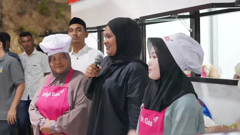 Peresmian Food Court UMKM Desa Meunasah Mon oleh Pertamina Patra Niaga Sumbagut sebagai upaya mendorong pertumbuhan ekonomi masyarakat berbasis UMKM di Aceh Besar. (Dok. PPN Sumbagut)