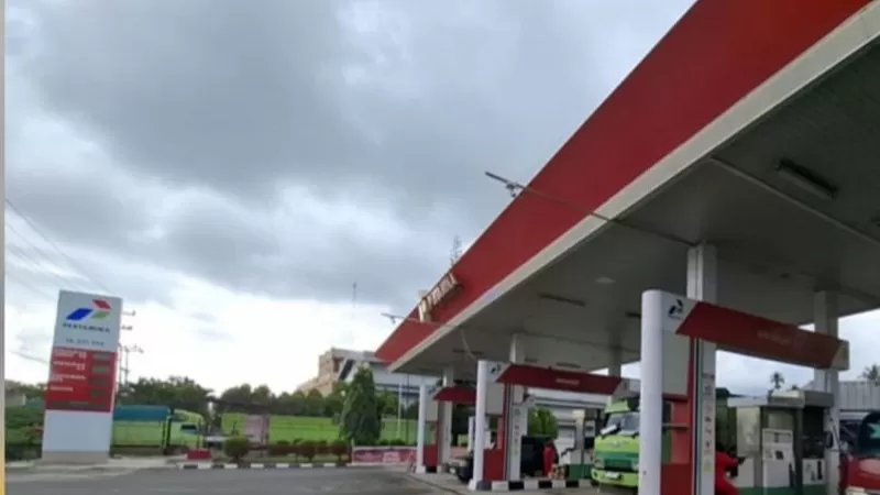 Tangkapan layar kondisi salah satu SPBU di Kota Padang. (Dok. PPN Sumbagut)