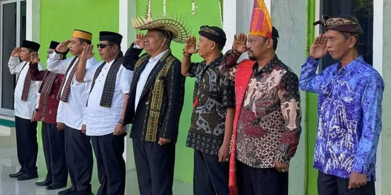 Upacara Hardiknas di halaman Kantor Wilayah Kementerian Agama Provinsi Sumatera Barat, Sabtu pagi (2/5/2026). (Foto: Kemenag)