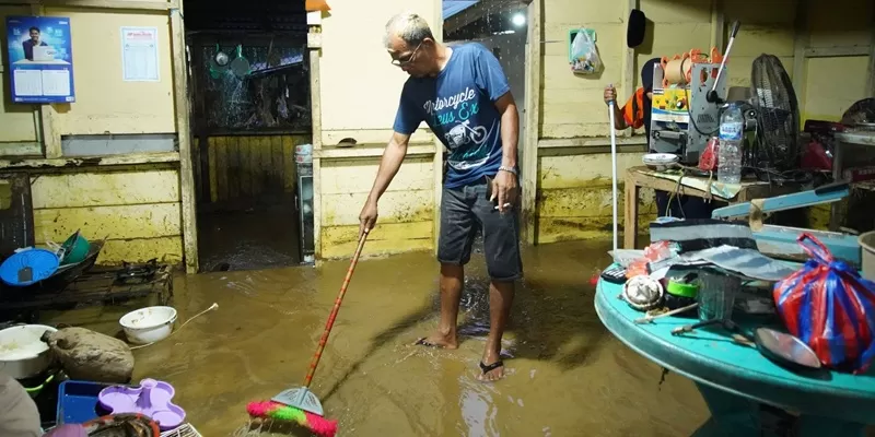 Hujan deras yang mengguyur wilayah Kabupaten Tanah Datar dalam beberapa hari terakhir memicu bencana banjir dan tanah longsor di sejumlah kecamatan pada Rabu (13/5/2026). (Foto: Pemkab Tanah Datar)