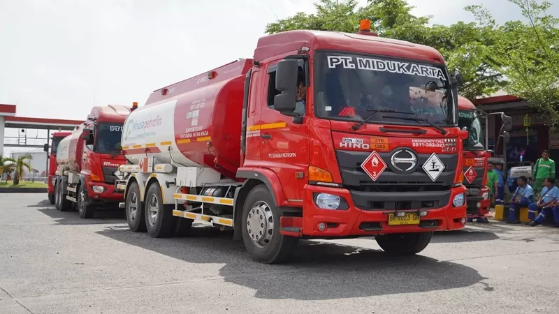 Ilustrasi truk tangki BBM. (Dok. PPN Sumbagut)