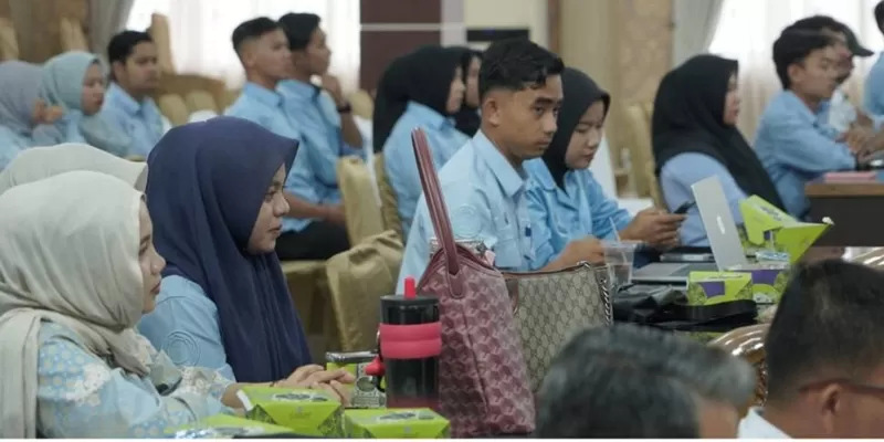Evaluasi pelaksanaan MBG digelar di Aula Sarantau Sasurambi Kantor Bupati Solok Selatan pada Rabu (13/5/2026).  (Foto: Pemkab Solsel)