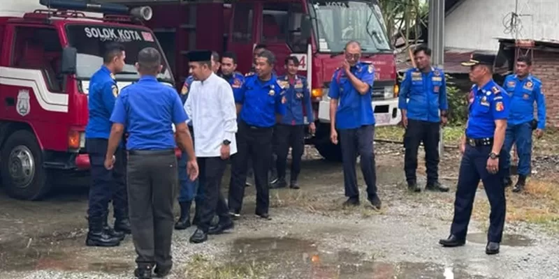 Wako Solok inspeksi mendadak (sidak) di Posko Pemadam Kebakaran kawasan Kampung Baru, Kota Solok, Rabu (13/5/2026). (Foto: Pemko Solok)