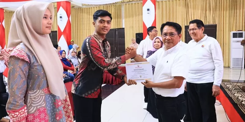 Ancaman penyalahgunaan narkoba di kalangan generasi muda menjadi perhatian serius dalam kegiatan penyuluhan narkoba dan sosialisasi Hak Kekayaan Intelektual (HKI) yang digelar GEBU Minang di Hall IKK Parik Malintang, Kabupaten Padang Pariaman, Minggu (17/5/2026). (Foto: Pemkab Padang Pariaman)