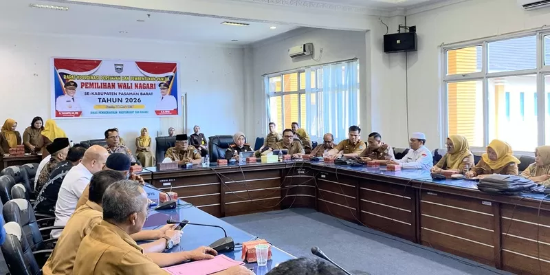 Rapat Koordinasi Persiapan dan Pembentukan Panitia Pilwana 2026 yang digelar Dinas Pemberdayaan Masyarakat dan Nagari (DPMN) Pasaman Barat di Auditorium Kantor Bupati Pasbar, Senin (18/5/2026). (Foto: Pemkab Pasbar)
