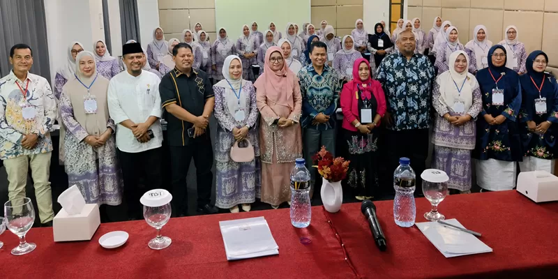 Dinas Sosial, Pemberdayaan Perempuan dan Perlindungan Anak (DINSOSPPrPA) Kabupaten Pesisir Selatan menggelar Pelatihan Peningkatan Kapasitas Kewirausahaan Perempuan melalui penguatan mindset bisnis, digital marketing, dan pengembangan produk kreatif, Jumat-Sabtu (15-16 Mei 2026). (Foto: Dinsos Pessel)