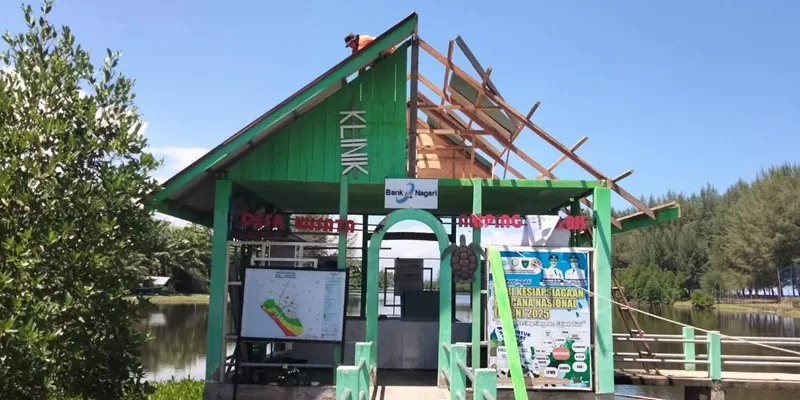 Yayasan Keanekaragaman Hayati Indonesia (Kehati) kini mendorong pembangunan Rumah Sakit Penyu di Nagari Amping Parak, Kecamatan Sutera, sebagai pusat konservasi sekaligus rehabilitasi satwa laut yang terluka maupun terdampar. (Foto: Pemkab Pessel)