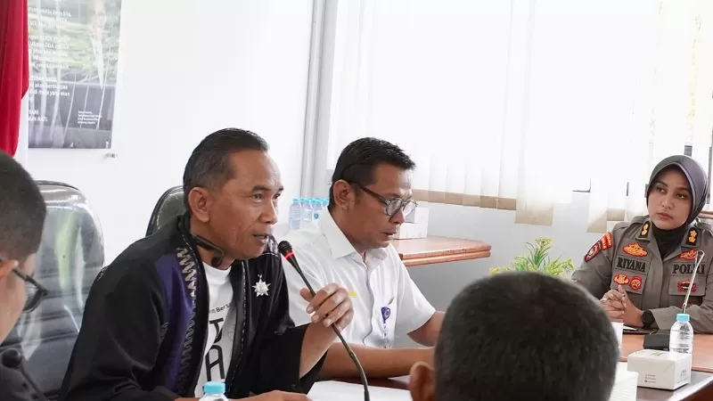 Pertemuan Komite Keamanan Bandara (Airport Security Committee/ASC) ke-2 Tahun 2026 di Bandara Internasional Minangkabau membahas penguatan Airport Contingency Plan (ACP) dan keamanan sisi darat guna meningkatkan kesiapsiagaan menghadapi potensi ancaman penerbangan. (Dok. Humas)