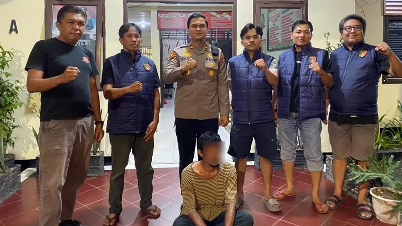 Terduga pelaku penyalahgunaan narkotika jenis sabu diamankan jajaran Polsek Nanggalo di kawasan Jalan Jhoni Anwar, Simpang Lamun Ombak, Padang Utara, Selasa (23/6/2026). Dari tangan pelaku, petugas menyita satu paket kecil yang diduga sabu-sabu. (Dok. Polsek Nanggalo)