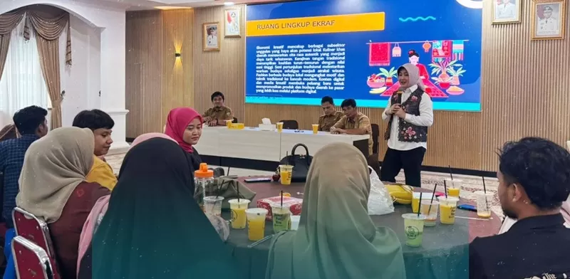 Sarasehan dan Temu Ramah Pelaku Ekonomi Kreatif (Ekraf) Kota Padang Panjang yang berlangsung di Pendopo Rumah Dinas Wali Kota, Selasa (2/6/2026).  (Foto: Pemko Padang Panjang)