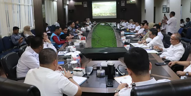 Pemerintah Kota Sawahlunto mulai mengambil langkah konkret untuk mempercantik wajah kota melalui penataan jaringan kabel yang berada di kawasan bersejarah Kota Tua Sawahlunto.  (Foto: Sawahlunto)