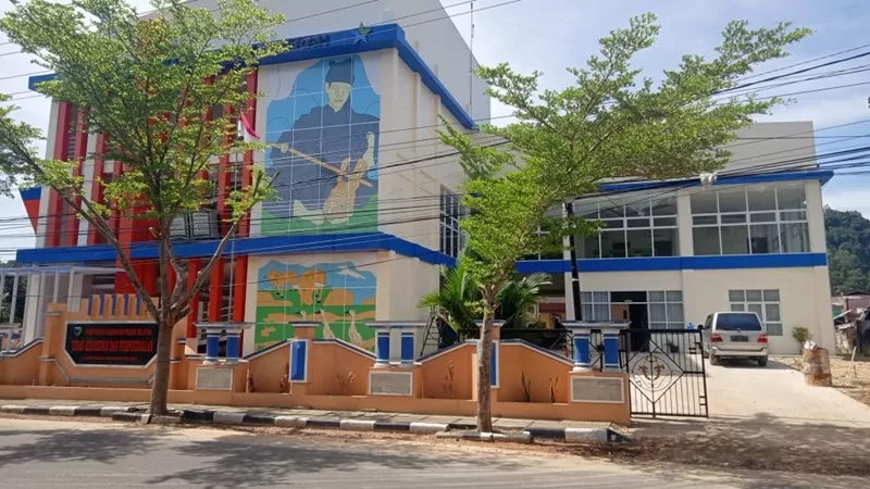  Dinas Perpustakaan dan Kearsipan Kabupaten Pesisir Selatan (Pessel) terus memperkuat upaya peningkatan budaya literasi melalui penilaian dan lomba perpustakaan nagari.  (Foto: Pessel)