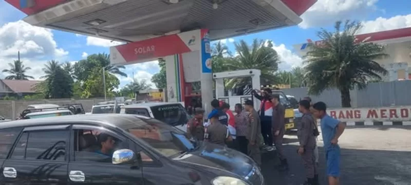 Praktik penyalahgunaan barcode subsidi kembali terungkap dalam inspeksi mendadak (sidak) yang dilakukan Tim Satuan Tugas Pengendalian BBM Subsidi Kabupaten Pasaman Barat bersama PT Pertamina Sumatera Barat. (Foto: Pemkab Pasbar)