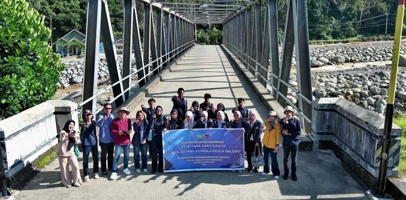  Upaya memperkuat mitigasi bencana pascagalodo di Kecamatan Pauh, Kota Padang, terus dilakukan melalui pemetaan partisipatif kawasan hulu Sungai Batang Kuranji. (Foto: UBH)