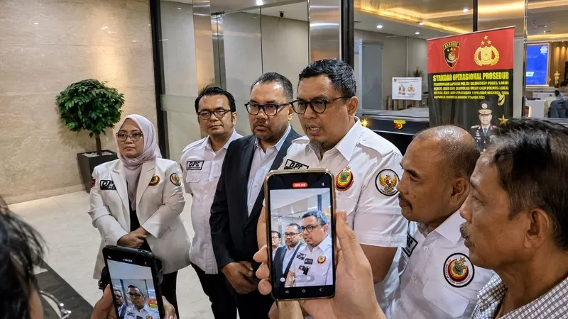 Sekretaris Jenderal (Sekjen) DPP IKM, Braditi Moulevey Rajo Mudo, menegaskan komitmen organisasinya mengawal proses hukum setelah memenuhi klarifikasi di Bareskrim Polri, Senin (6/7/2026) siang. (Dok. DPP IKM)